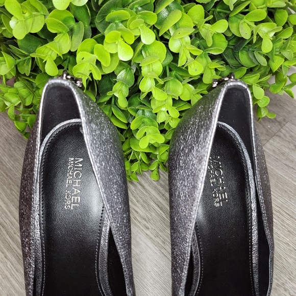 Michael Kors heel - Picture 3 of 5